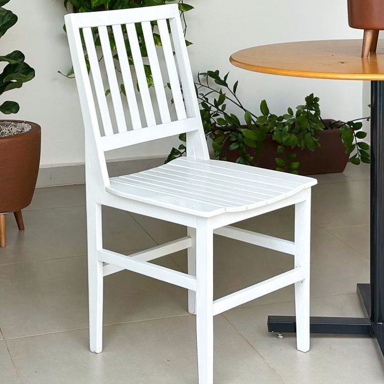 Cadeira Ana Hickmann de Madeira Maciça