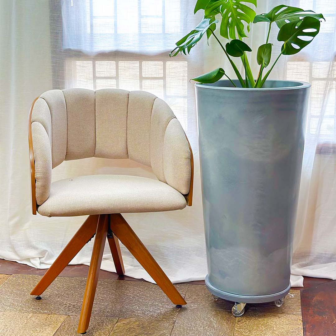 Kit Vaso Damasco Brilhante + Suporte com Rodinhas