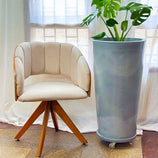 Kit Vaso Damasco Brilhante + Suporte com Rodinhas