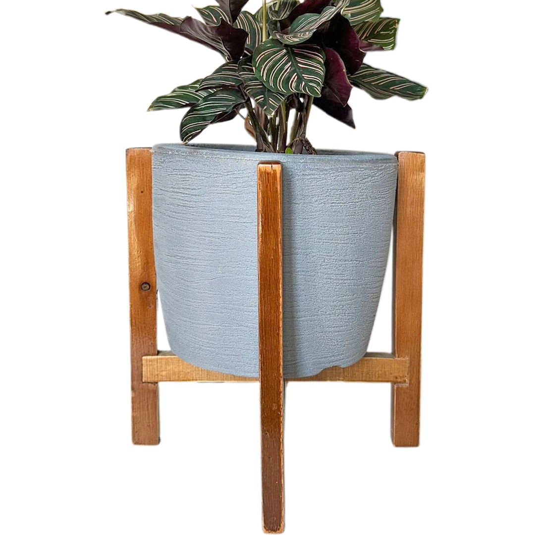 Kit Vaso Decorativo em Polietileno + Suporte de Madeira Rústica