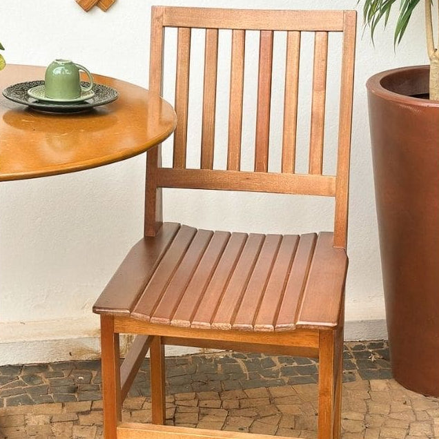 Cadeira Ana Hickmann de Madeira Maciça