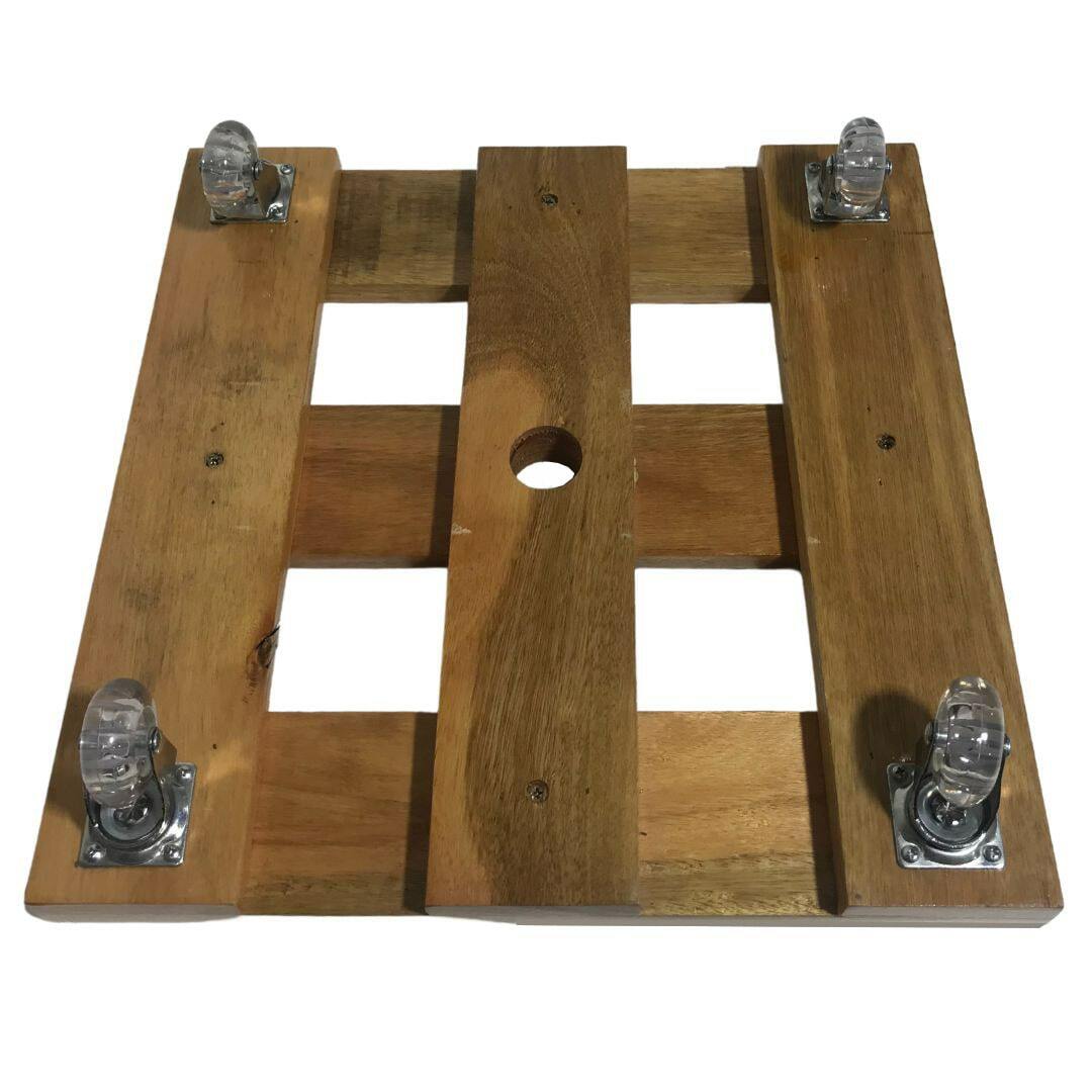 Suporte Quadrado de Madeira com Rodas de Silicone
