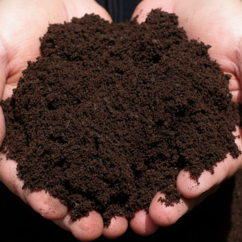 Substrato Terra Vegetal Adubada com Humus de Minhoca 20kg