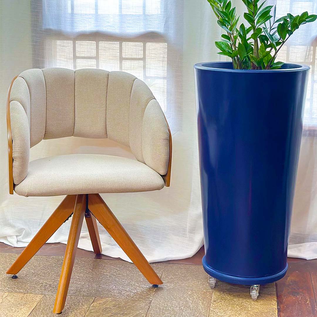 Kit Vaso Damasco Brilhante + Suporte com Rodinhas