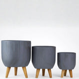 Vaso Cachepot Linha Genebra com Tripé de Madeira