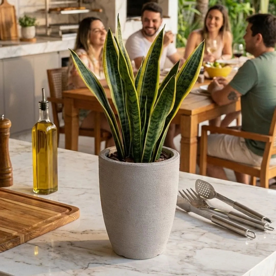 Vaso Pequim em Polietileno Texturizado 30x24cm