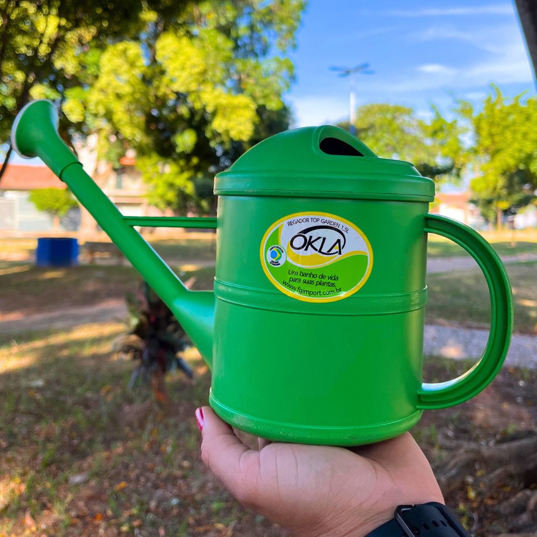 Regador de Plantas com Chuveirinho Removível 1,5L