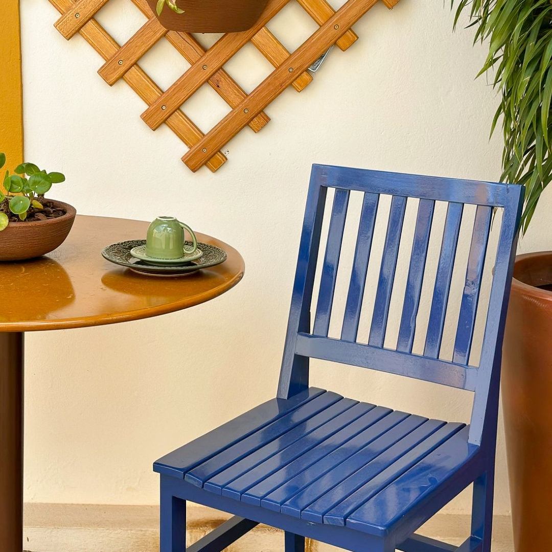 Cadeira Ana Hickmann de Madeira Maciça