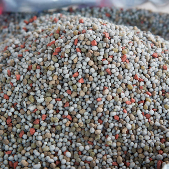 Fertilizante Adubo NPK 10x10x10 - Todos os tipos de plantas