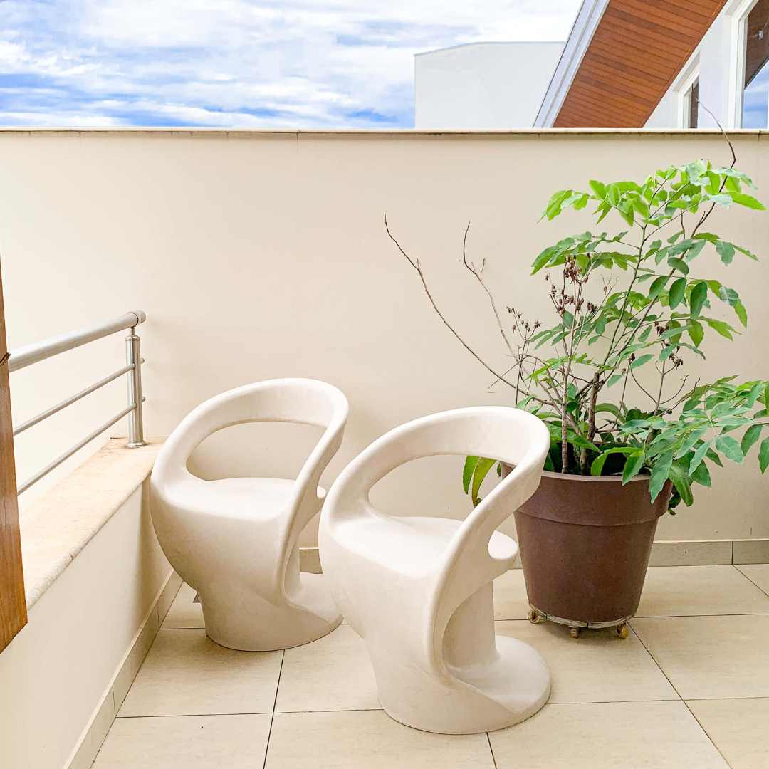 Conjunto Mesa de Centro com Champanheira + 2 Cadeiras Astúrias