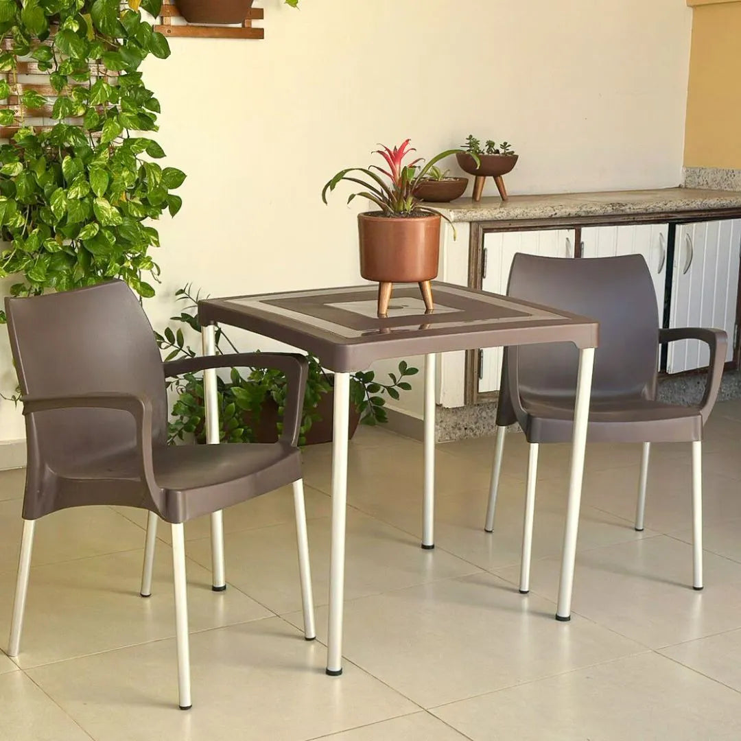 Kit Mesa com 2 Cadeiras Poltrona - Sec Line da Injeplastec