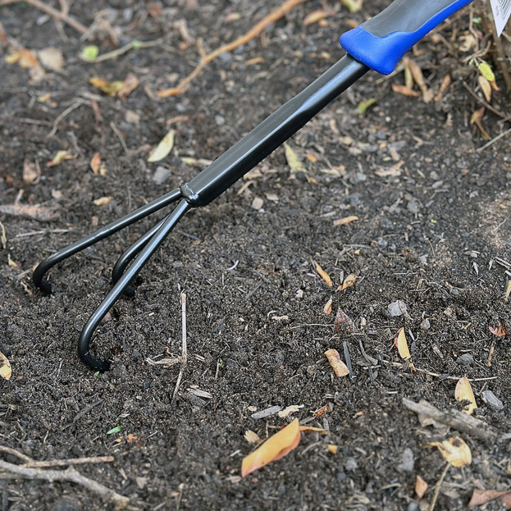 Ancinho de Mão 3 Dentes em Aço com Cabo Plástico Emborrachado 36cm