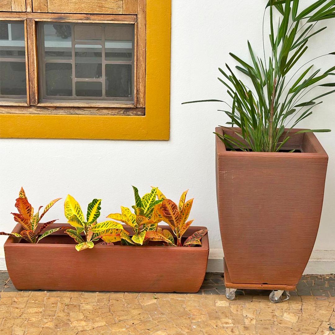 Kit Vaso + Suporte + Jardineira para Decoração Externa