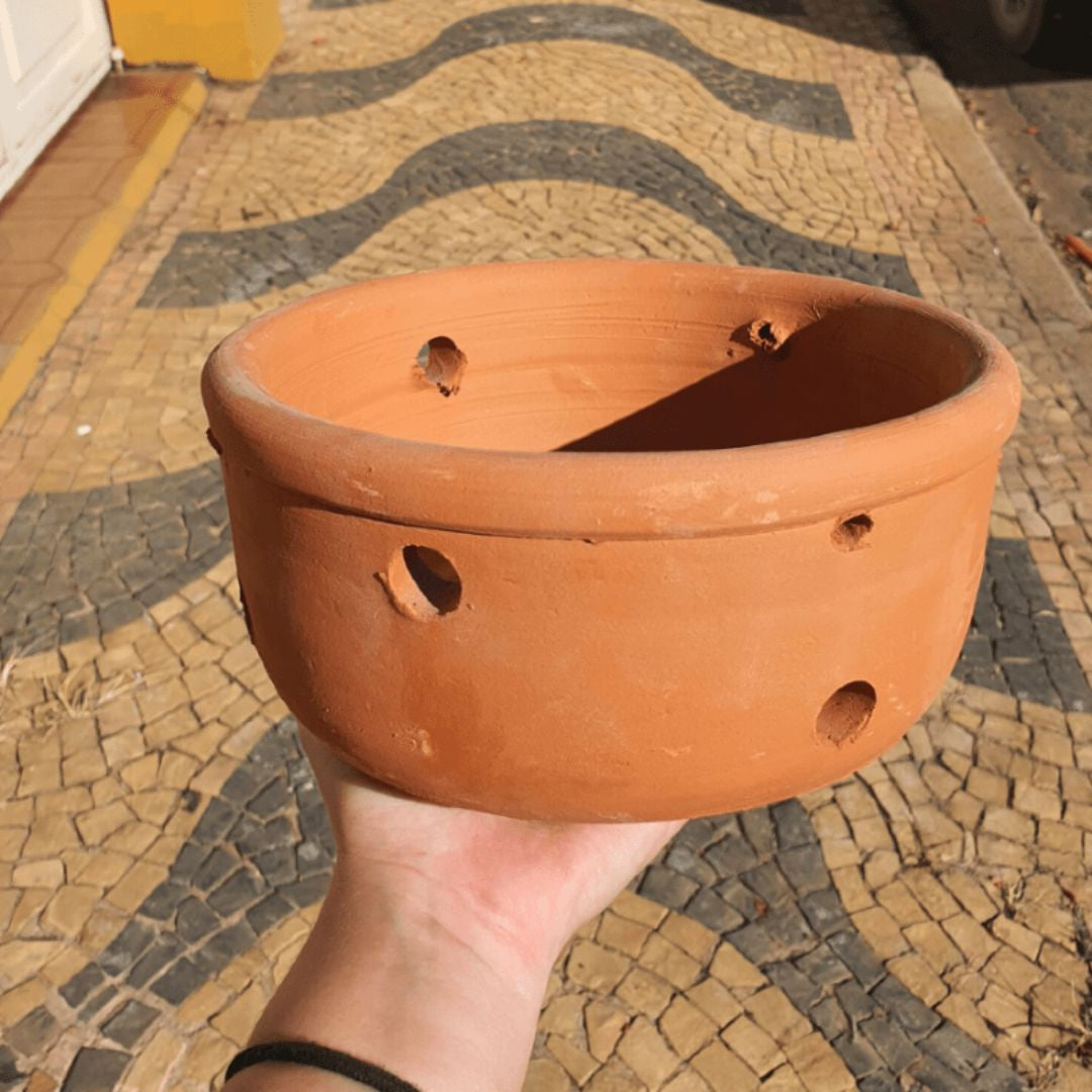 Vaso de Cerâmica com Furos para Orquídeas