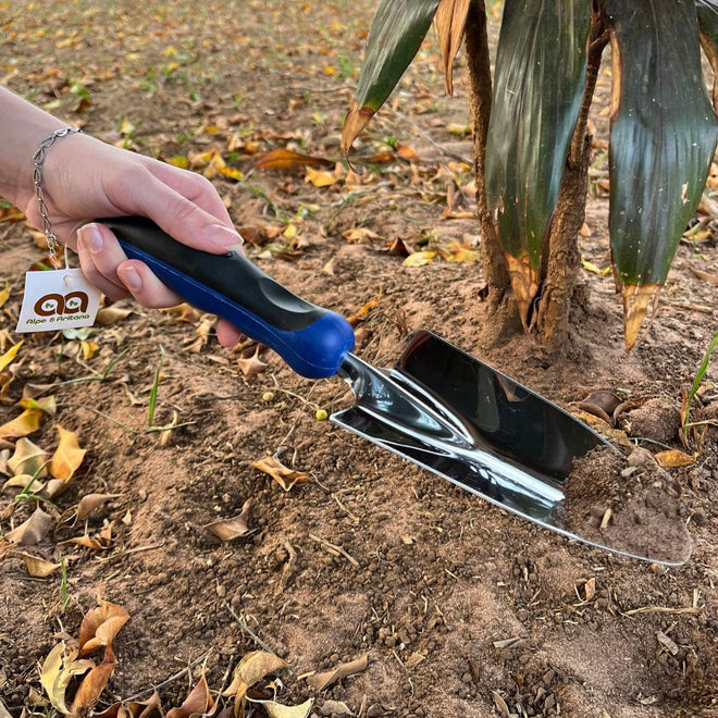 Pá de Jardim Larga em Aço Inox com Cabo Emborrachado