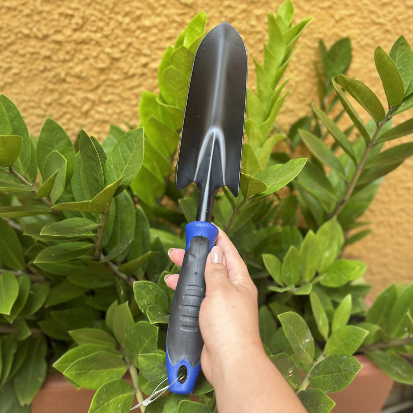 Pá de Jardim Estreita em Aço Inox com Cabo Emborrachado - Preto